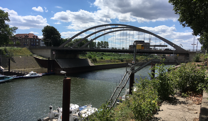 Foto 1 der Bikemap-Route "Meerbusch→Duisburger Hafen" Foto 1 der Bikemap-Route "Meerbusch→Duisburger Hafen"