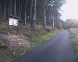 Hebe Bild 5 entlang der Bikemap-Route "Podjazd na Godulę i Ropiczkę" hervor