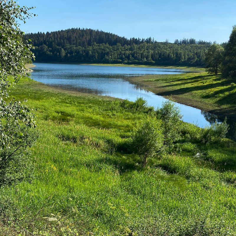 Breitenbachtalsperre über Kreuztal und Siegen nach Dreißig-Tiefenbach