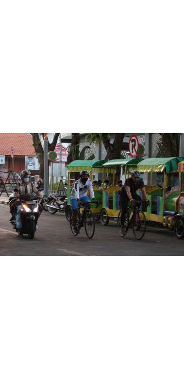 Jalan Malik Ibrahim 17A, Kecamatan Gresik to Unnamed Road, Kecamatan Gresik