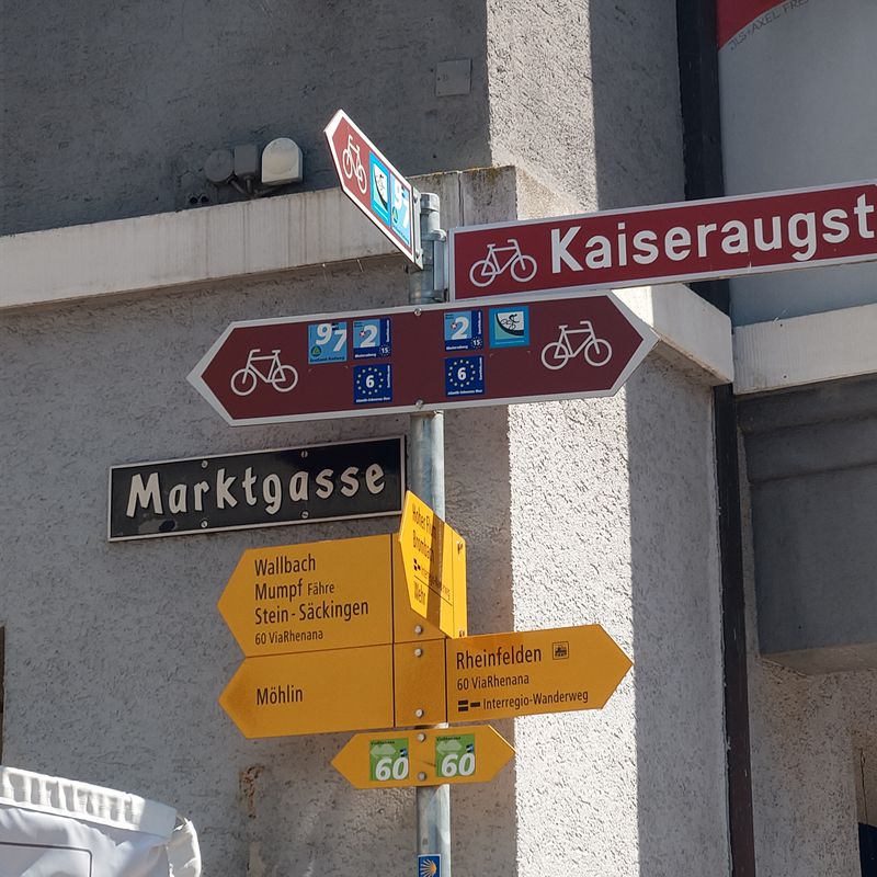 Dorf 28, Rüedisbach nach Dorf 28, Rüedisbach