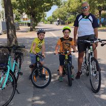 Da Via Sacra Famiglia 12, Verona a Via Selenia, Verona