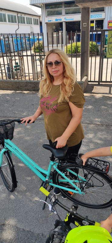 Da Via Sacra Famiglia 12, Verona a Via Selenia, Verona