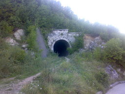 Hebe Bild 2 entlang der Bikemap-Route "Dariva" hervor