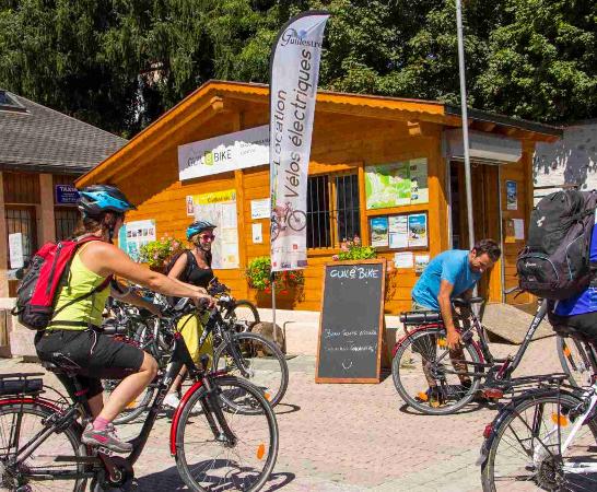 Highlight 5 along the Bikemap route "CeillacRiailleCristillan (unpeu+route)" Highlight 5 along the Bikemap route "CeillacRiailleCristillan (unpeu+route)"