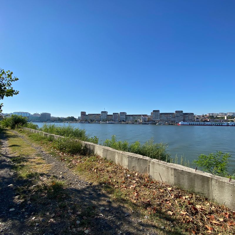 Tudor Vladimirescu river front
