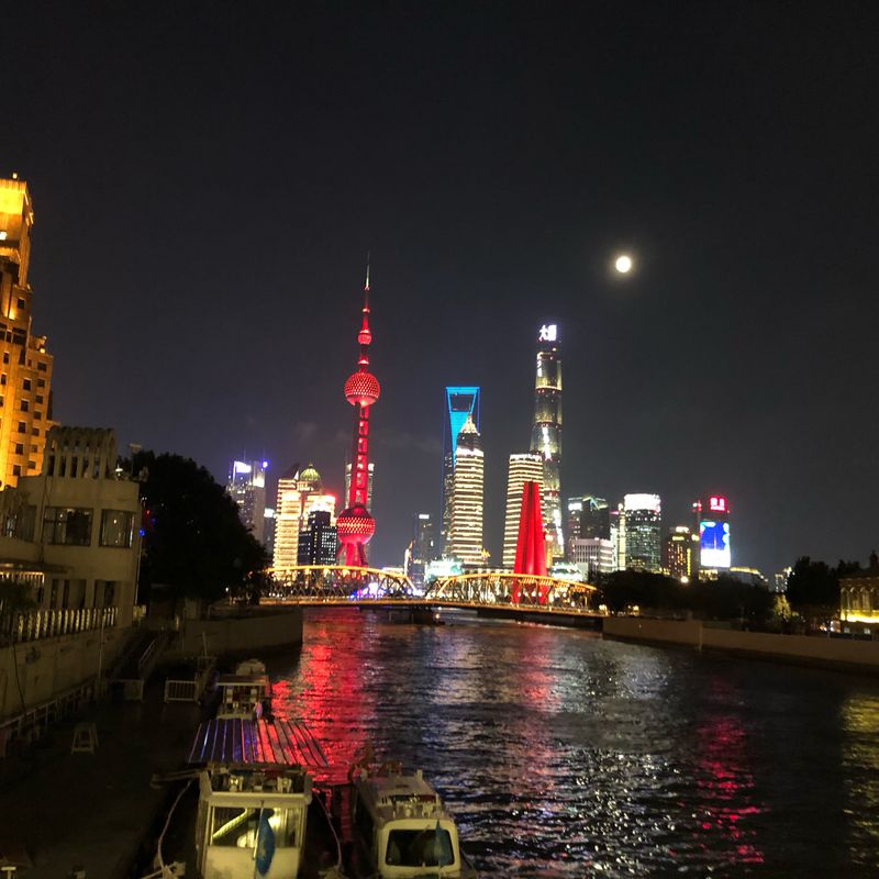 Yishan Road No.810 Building 8, Shanghai to No.569 Dongchangzhi Road, Shanghai