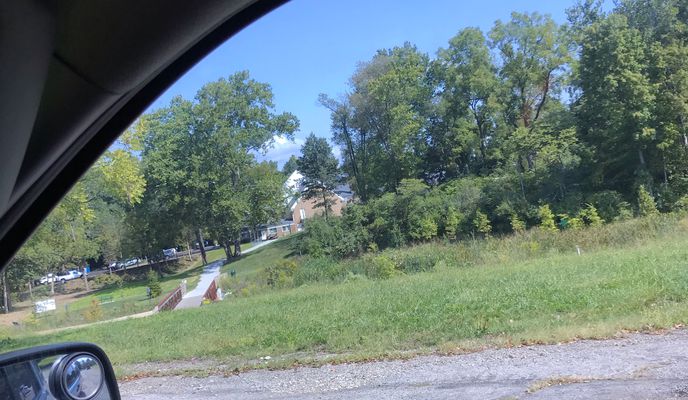 Photo 1 of the Bikemap route "409 E Johnstown Rd, Gahanna to 409 E Johnstown Rd, Gahanna"