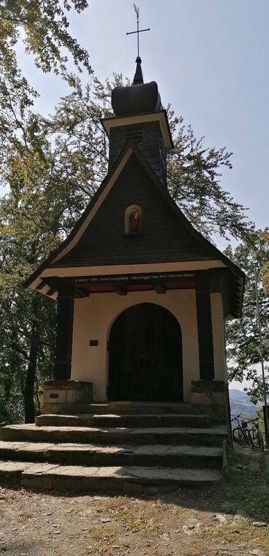 An der Eiche über Borberg zur Hiebämmer Hütte und über Petersborn zurück