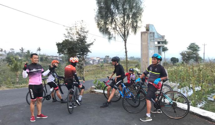 Foto 2 de la ruta de Bikemap "Jalan Jendral Sudirman 9, Kecamatan Temanggung to Unnamed Road, Kecamatan Temanggung"