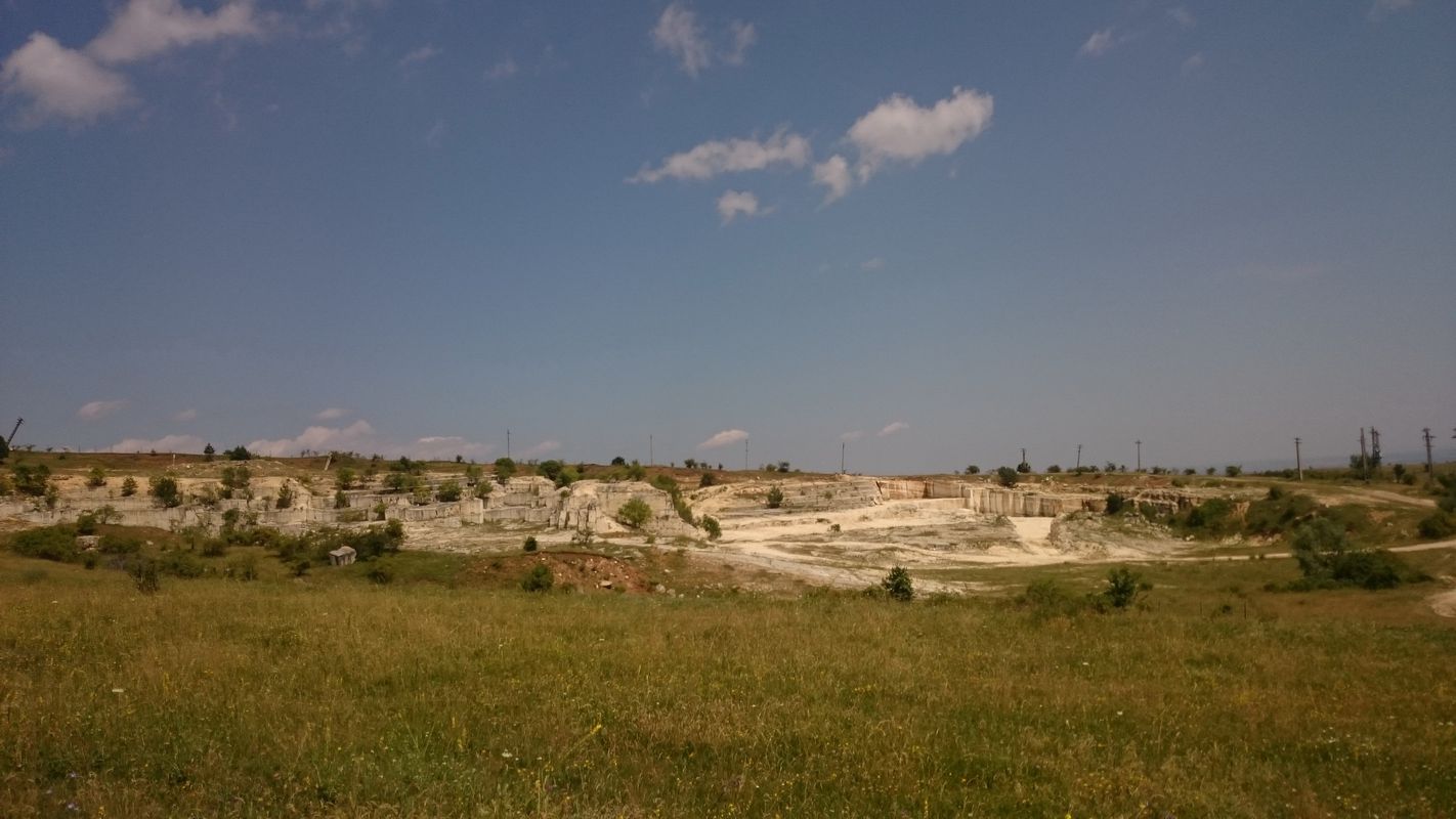 Piatra Secuiului prin cariera de marmura varianta 1