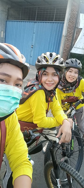 Slow ride in Kecamatan Sidareja