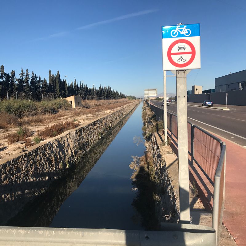 Heredades to Guardamar then to Dolores by the canal before back to start.