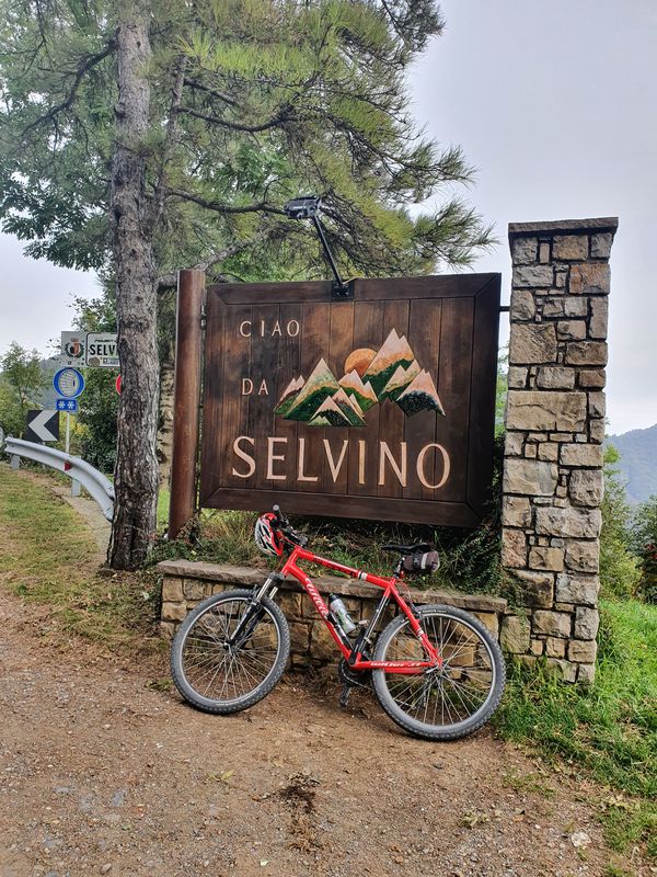 Da Via T. Tasso 13, Morengo a Strada Provinciale 36, Selvino