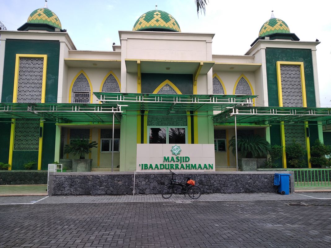 Jalan Banyu Anyar Utara II - Bandara Adi Sumarmo - Assalaam Hypermart - Jl Banyuanyar Utara II