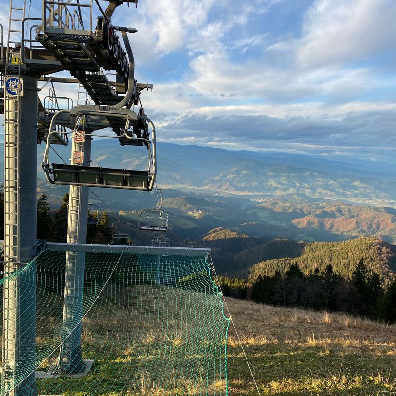 Celjska cesta 108, Slovenj Gradec nach Kajuhova ulica 14, Slovenj Gradec