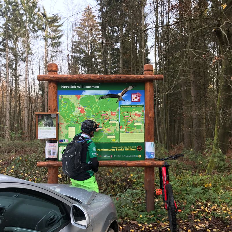 Niestetalstraße 16, Niestetal nach Fliederweg 3, Niestetal
