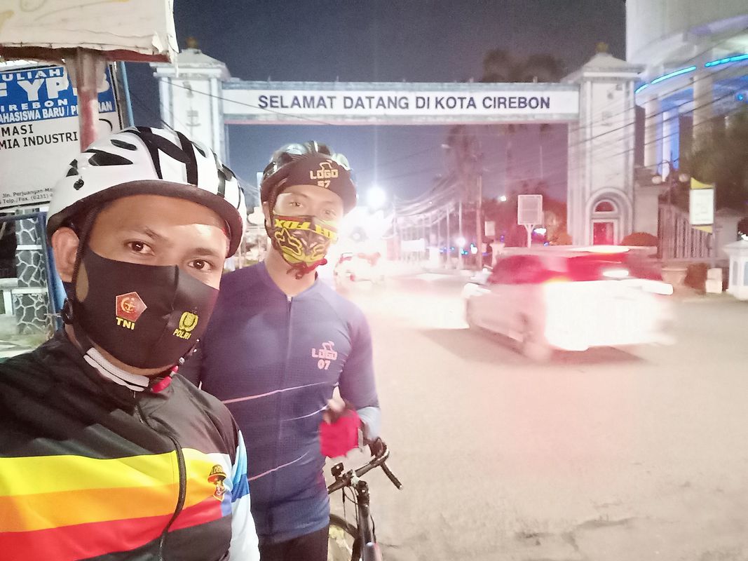 Jalan Dokter Wahidin Sudirohusodo No.32, Kecamatan Kejaksan to Jalan Dokter Wahidin Sudirohusodo No.32, Kecamatan Kejaksan