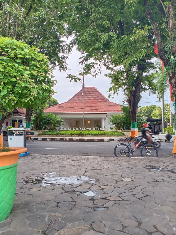 Pelandisari, Kecamatan Lumajang to Pelandisari, Kecamatan Lumajang
