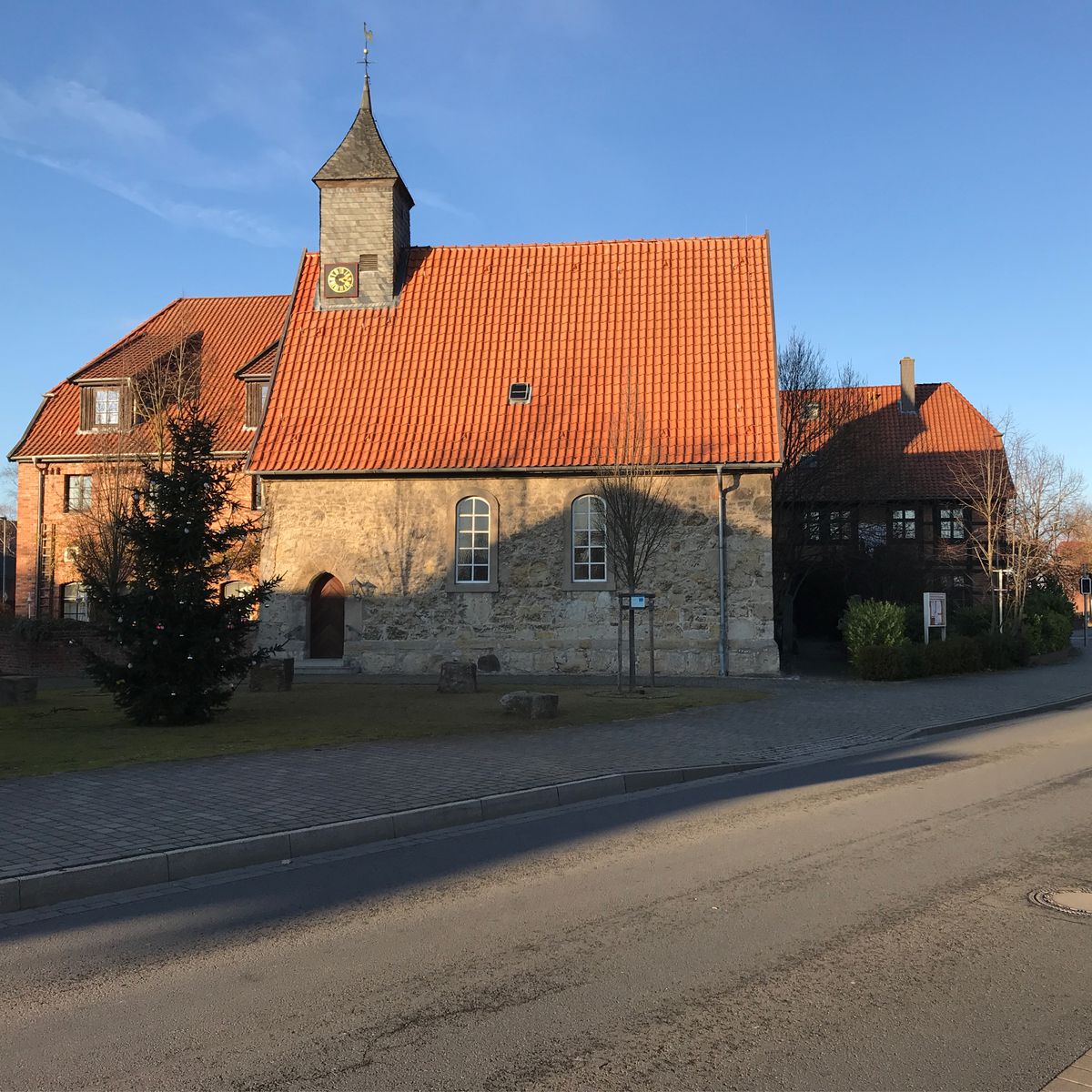 Hebe Bild 2 entlang der Bikemap-Route "[Sehnde] Themenweg 2 - Siedlungsgeschichte" hervor