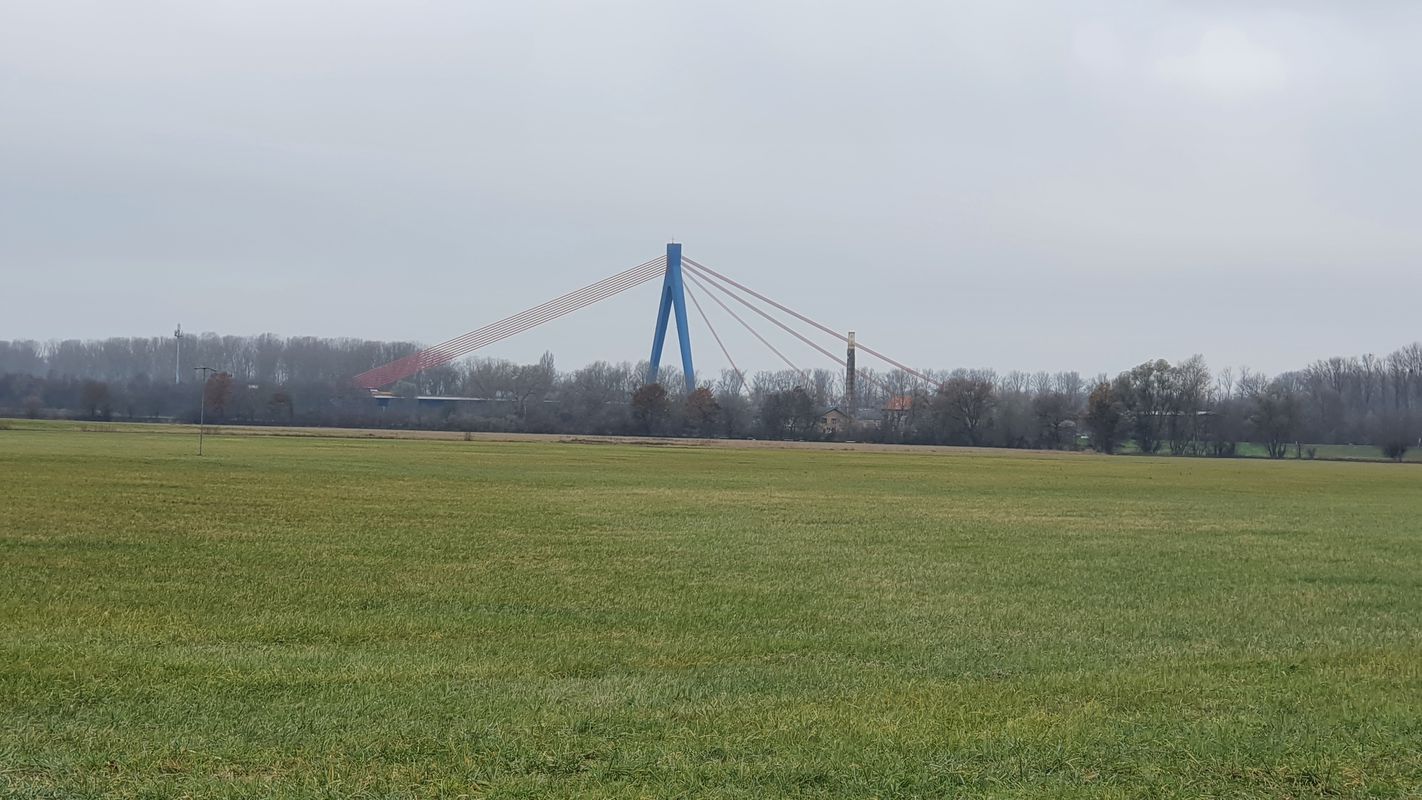 Flache Runde in Richtung Rhein