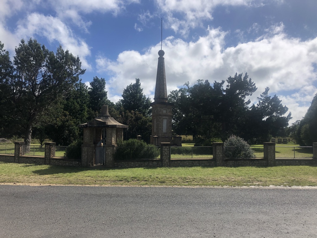 Armidale Tourist Information Centre to Dangars Gorge return