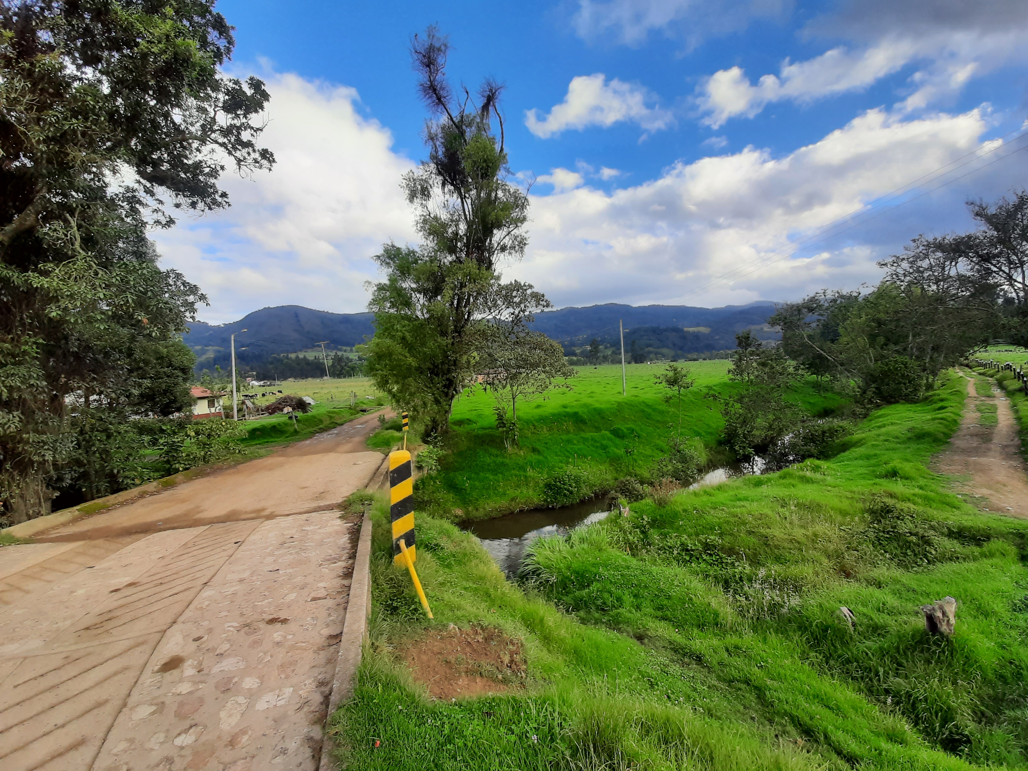 Quebrada onda       De Guachetá a Carrera 5 4-1, Guachetá