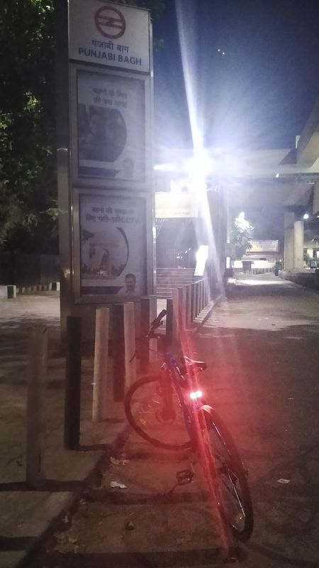 Gali number 5 J-72, Delhi to Gali Number 6 J-142, Delhi