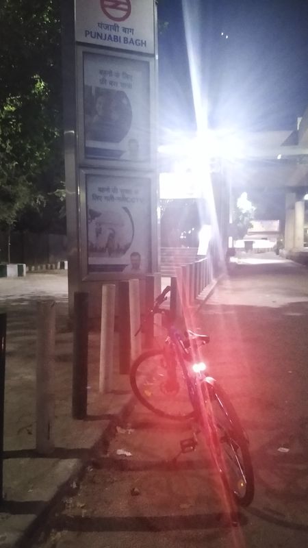 Gali number 5 J-72, Delhi to Gali Number 6 J-142, Delhi