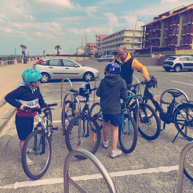 De 1 Chemin des Joyeux Voisins, Lacanau à 2 Allées Pierre Ortal, Lacanau