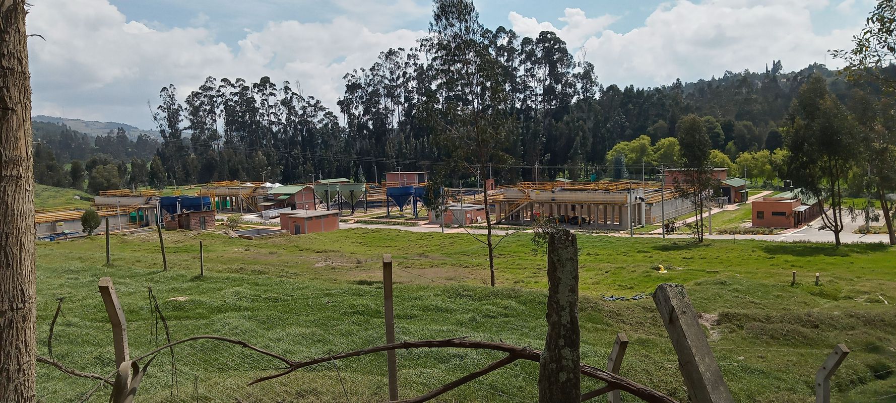 De Carrera 1a Este, Tunja a Avenida Universitaria 40-28, Tunja