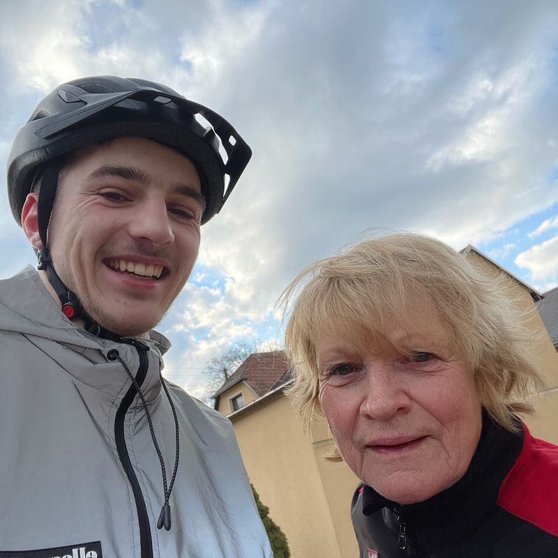 Ulli und Berbel Frühlingstour d. Pöllwitz.