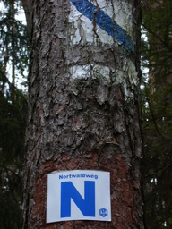 Hebe Bild 8 entlang der Bikemap-Route "Trebgast - Oberlaitsch - Windrad - Ramsenthal - Harsdorf" hervor