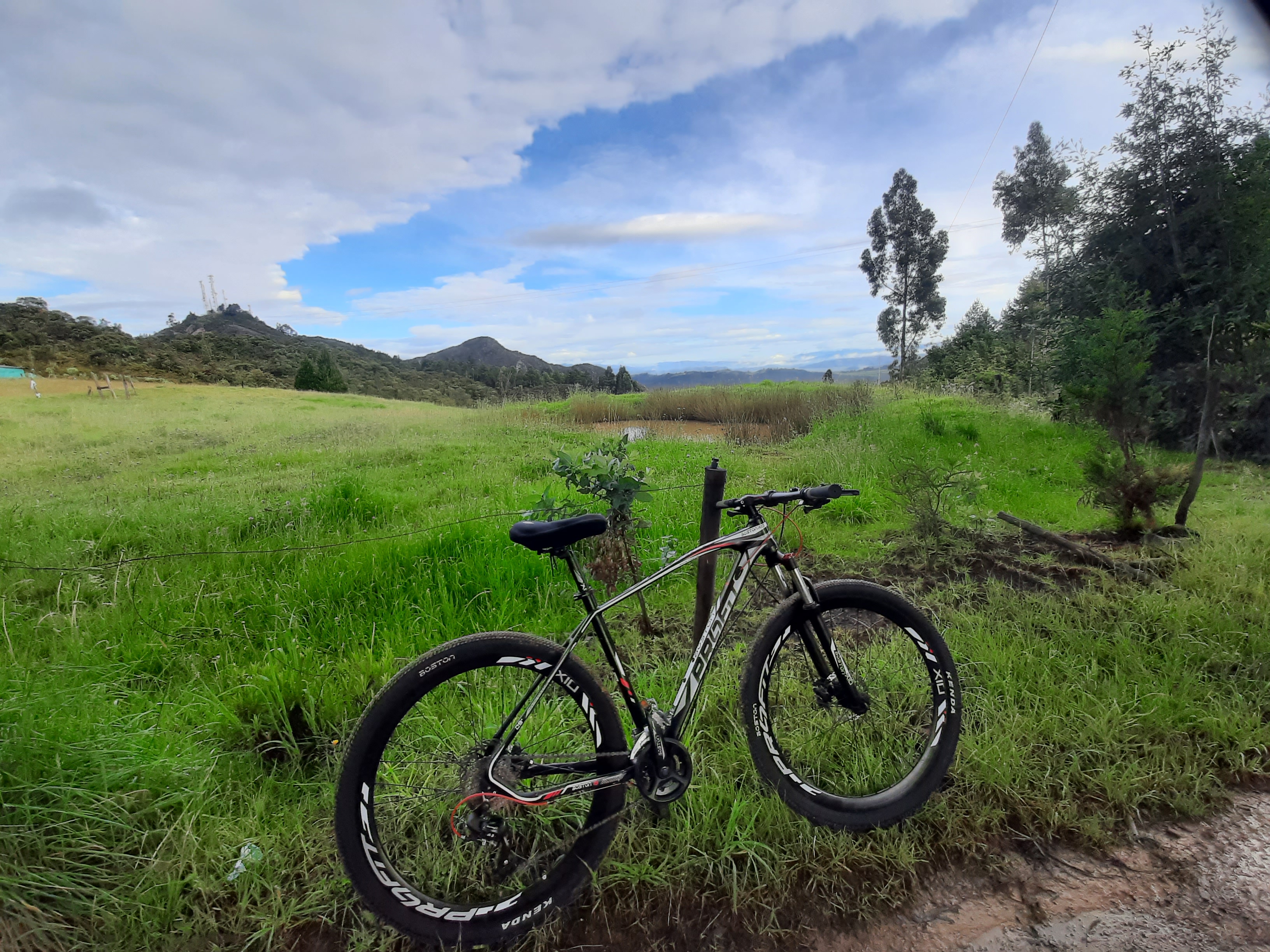 Cascajera Cumbre    De Calle 2e 146, Guachetá a Carrera 5 4-1, Guachetá