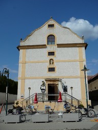 Hebe Bild 7 entlang der Bikemap-Route "Wine and Bike Trails " hervor