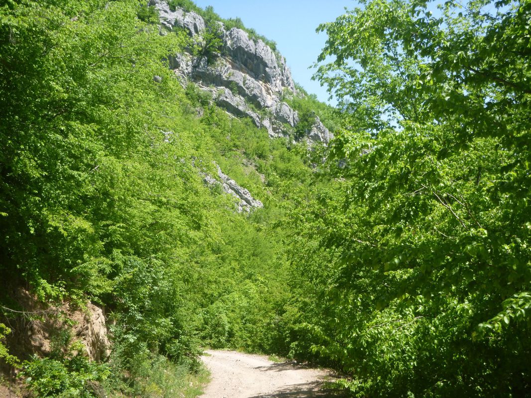 Лакатник - Миланово - Дружево - Вражите дупки