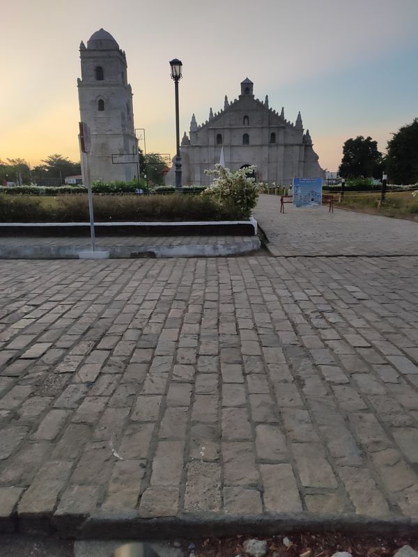 Route from Marcos Avenue, Paoay
