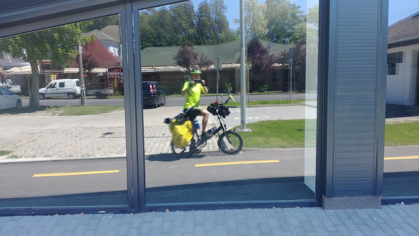 От Rózsavölgy köz 3, Balatonlelle до Kőröshegyi út 5, Balatonföldvár