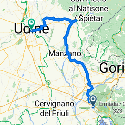 Kriegerdenkmal - Udine über Cividale