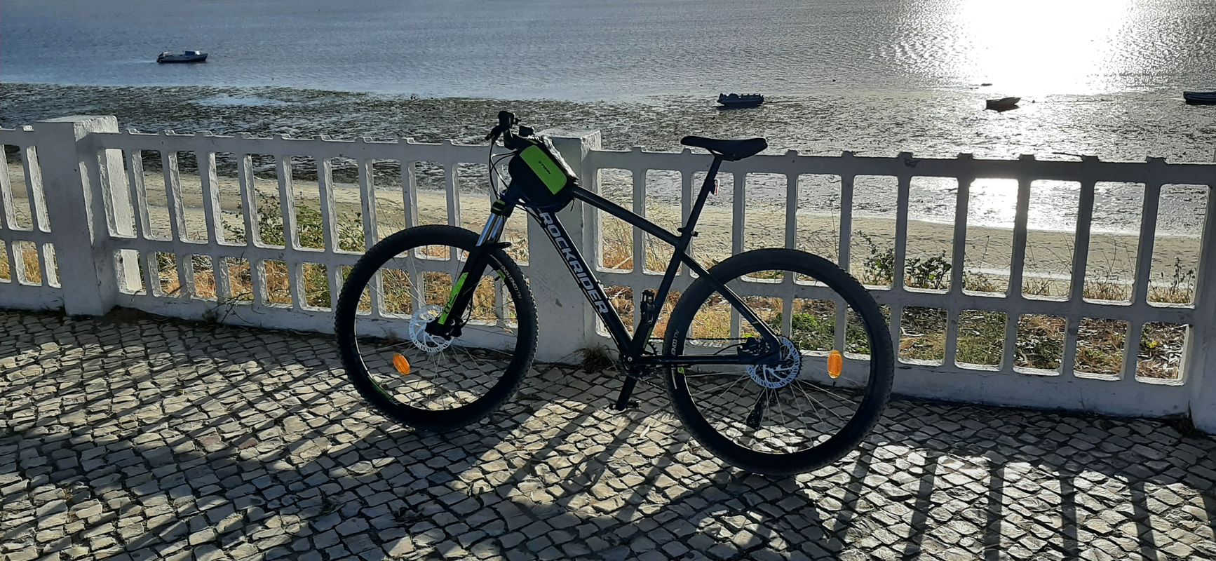 De Rua Cidade da Praia 30, Santo André a Rua Cidade da Praia 30, Santo André