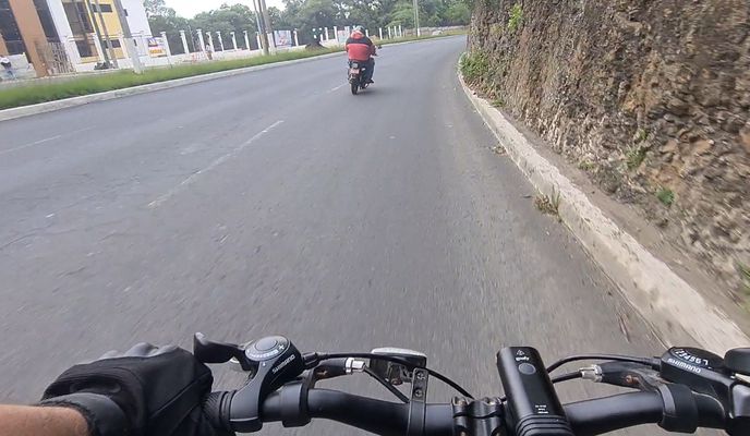 Photo 2 of the Bikemap route "De 7A Avenida 0-05, Ciudad de Guatemala a 8A Avenida 203, Ciudad de Guatemala"