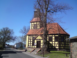 Hebe Bild 45 entlang der Bikemap-Route "Niederfinow Schiffshebewerk Tour" hervor