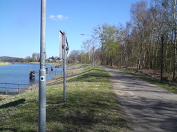 Hebe Bild 26 entlang der Bikemap-Route "Niederfinow Schiffshebewerk Tour" hervor