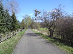 Hebe Bild 31 entlang der Bikemap-Route "Niederfinow Schiffshebewerk Tour" hervor