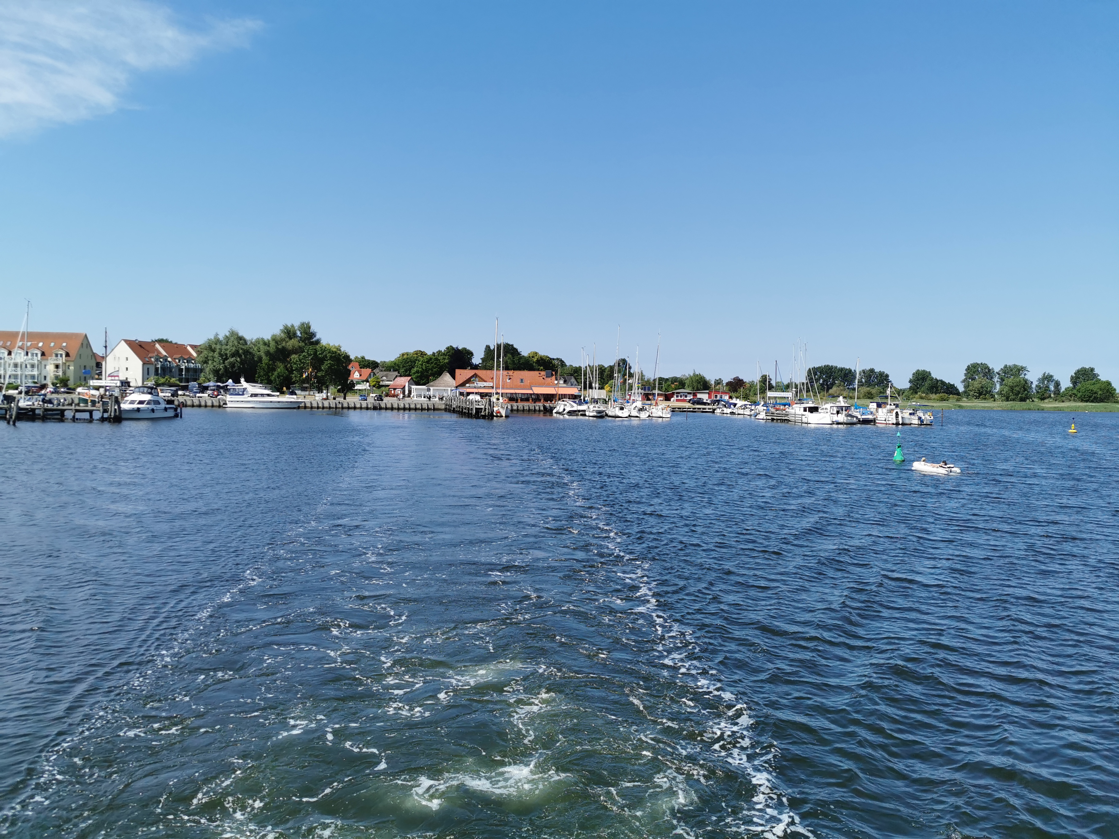 Kiefernweg 14, Dobin am See nach Neu Schlagsdorfer Allee 18, Dobin am See, 13 km Fähre davon