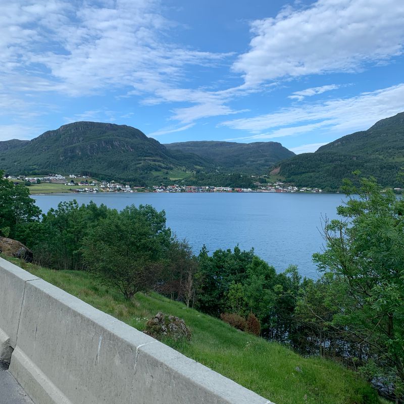 Haukakvamsvegen 22, Sandeid to Haukakvamsvegen 22, Sandeid