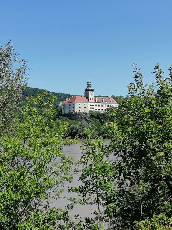 Emmersdorf an der Donau 43 nach Emmersdorf an der Donau 44