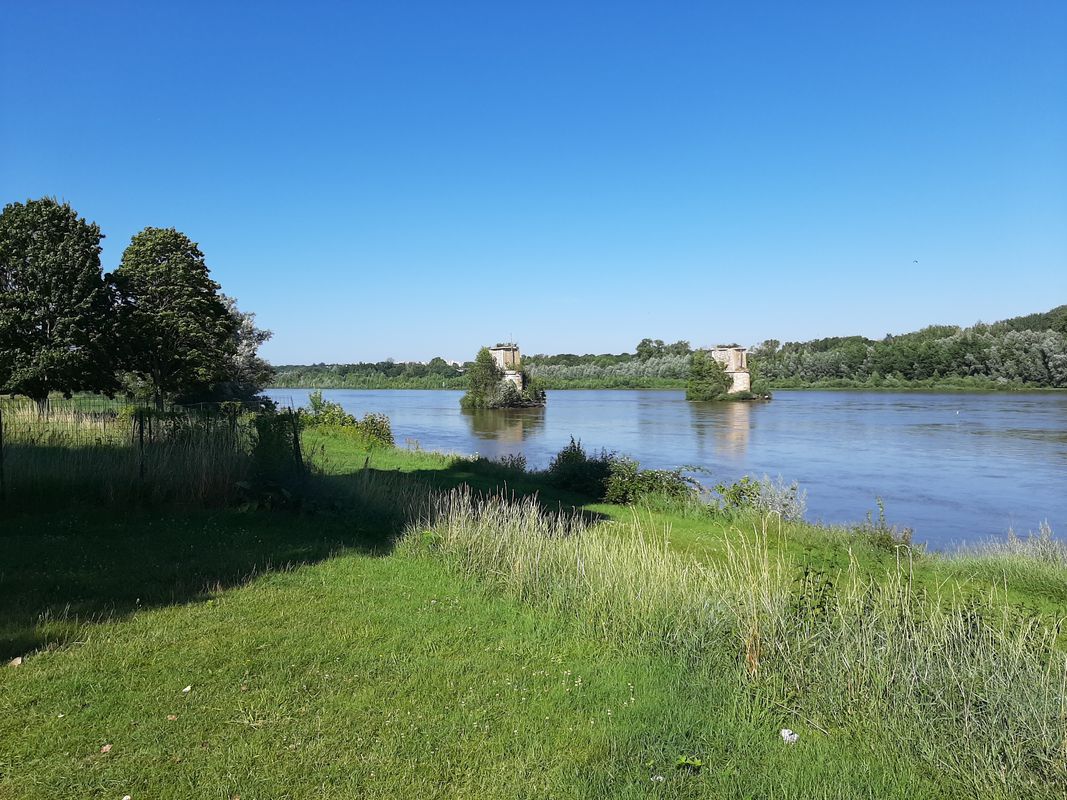 Quai de la Loire 45, Saint-Dyé-sur-Loire to Rue Maréchal De Lattre 3, Chaumont-sur-Loire