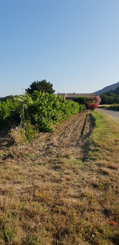 De Route de Bouchet 879, Visan à Route de Bouchet 879, Visan