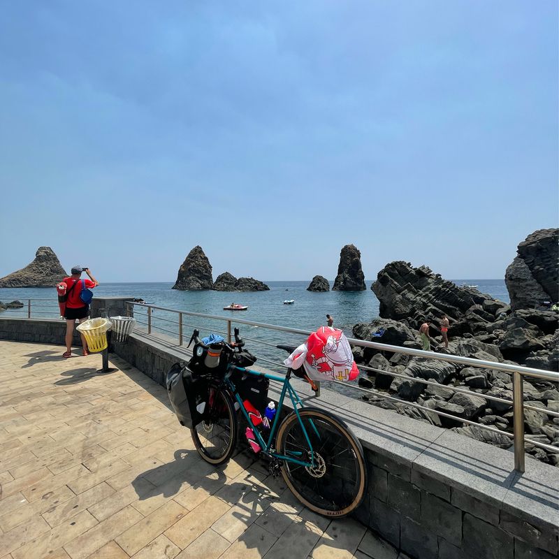 От Via Giuseppe Fava 13, Катания до Lungomare Ciclopi, Ачи-Кастелло